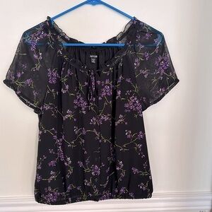 Apt. 9 Floral Blouse PM Short Sleeve Tie/Button Front Blouson Hem Black Purple